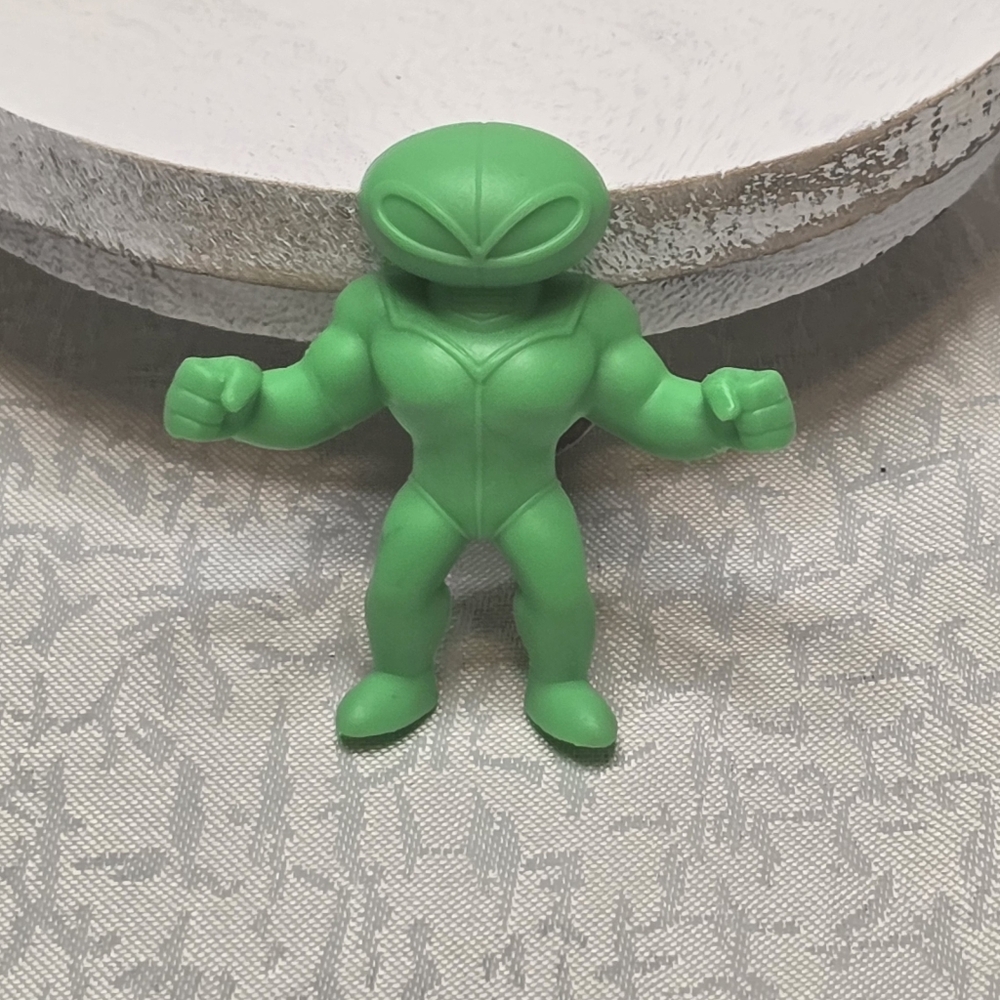 Wendys Kids Meal Toy DC Super Heroes BLACK MANTA Mini Figure Toy - GREEN -Read